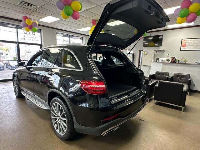 Photo of 2018 Black Mercedes-Benz GLC 350e