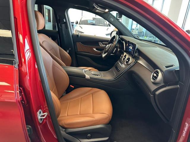 Photo of 2022 MANUFAKTUR Cardinal Red Metallic Mercedes-Benz GLC 300