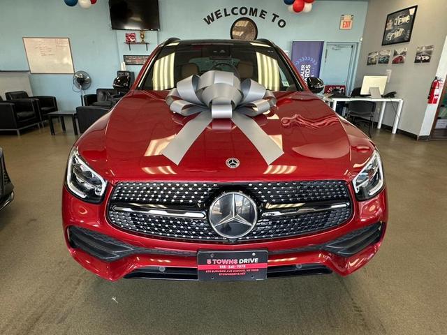 Photo of 2022 MANUFAKTUR Cardinal Red Metallic Mercedes-Benz GLC 300