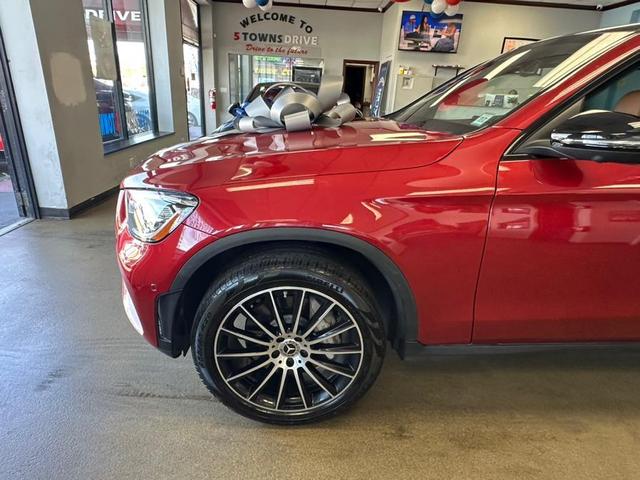 Photo of 2022 MANUFAKTUR Cardinal Red Metallic Mercedes-Benz GLC 300