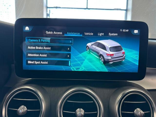 Photo of 2022 MANUFAKTUR Cardinal Red Metallic Mercedes-Benz GLC 300