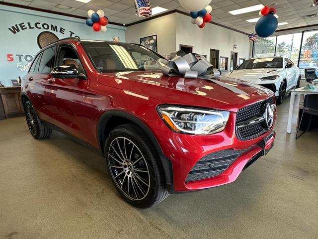 Photo of 2022 MANUFAKTUR Cardinal Red Metallic Mercedes-Benz GLC 300