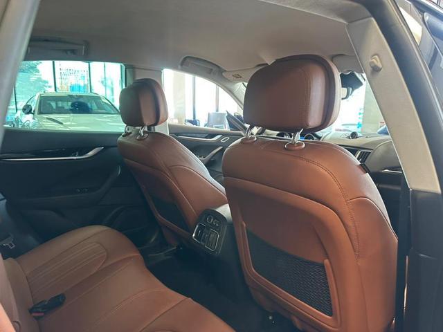 Photo of 2018 Nero Maserati Levante