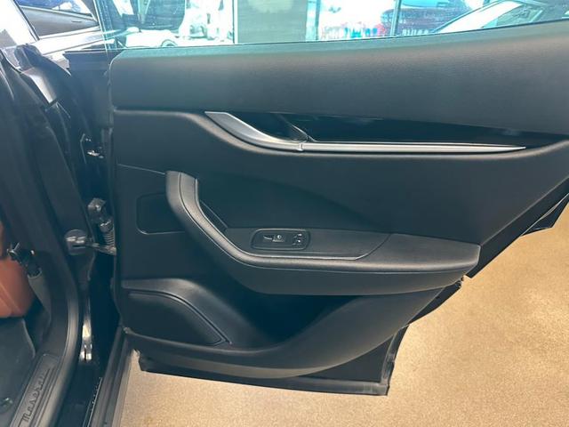 Photo of 2018 Nero Maserati Levante
