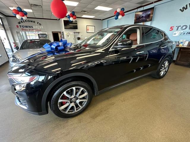 Photo of 2018 Nero Maserati Levante