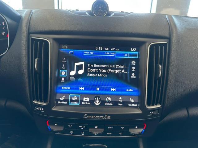 Photo of 2018 Nero Maserati Levante