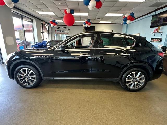 Photo of 2018 Nero Maserati Levante