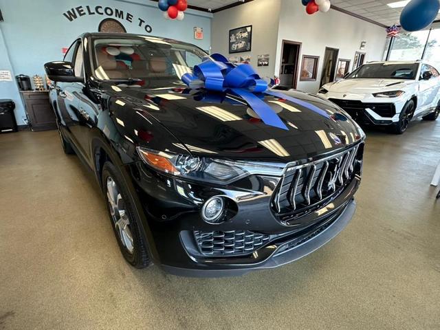 Photo of 2018 Nero Maserati Levante