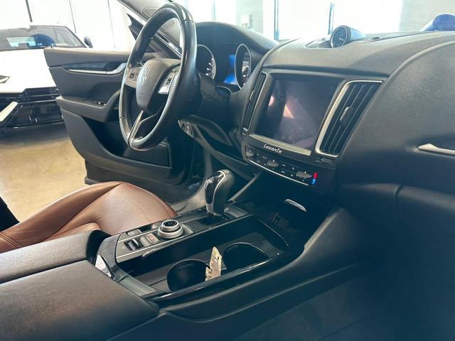 Photo of 2018 Nero Maserati Levante