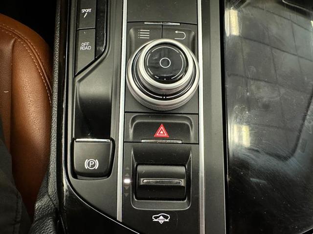 Photo of 2018 Nero Maserati Levante