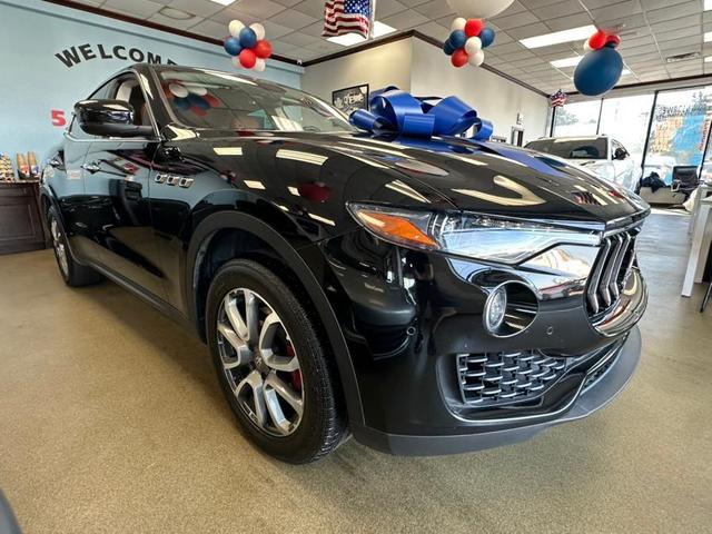Photo of 2018 Nero Maserati Levante