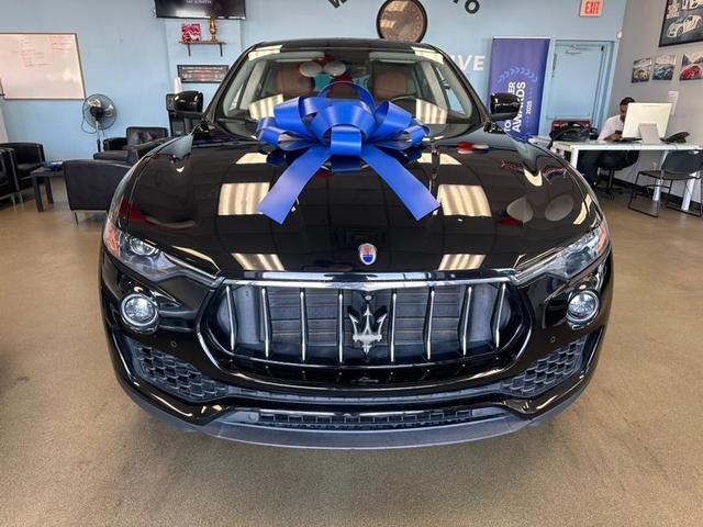 Photo of 2018 Nero Maserati Levante