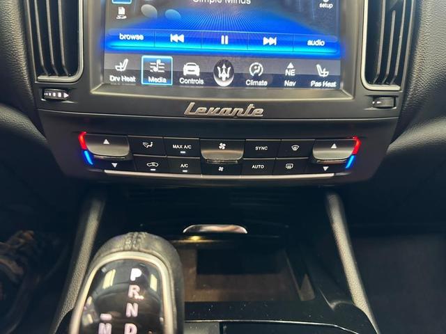 Photo of 2018 Nero Maserati Levante