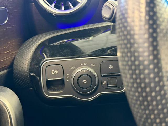 Photo of 2019 Polar White Mercedes-Benz A-Class