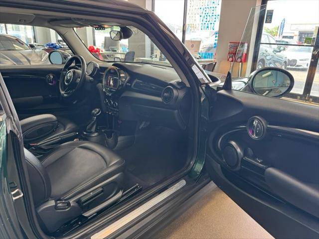 Photo of 2019 British Racing Green Metallic MINI Hardtop