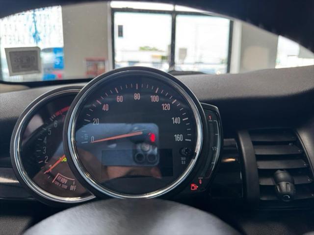Photo of 2019 British Racing Green Metallic MINI Hardtop