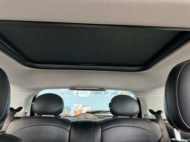 Photo of 2019 British Racing Green Metallic MINI Hardtop