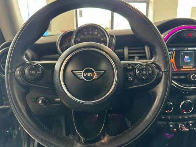 Photo of 2019 British Racing Green Metallic MINI Hardtop