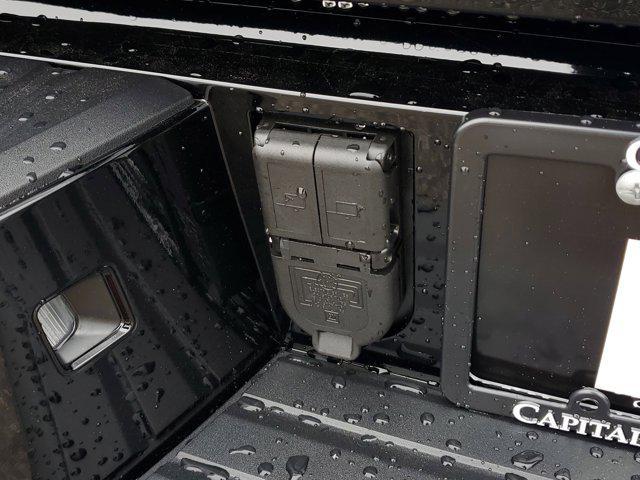 Photo of 2025 Onyx Black GMC Sierra EV