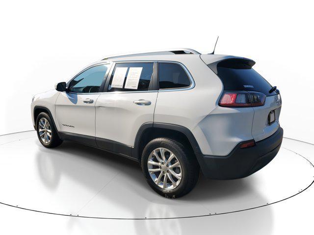 Photo of 2019 Bright White Clearcoat Jeep Cherokee