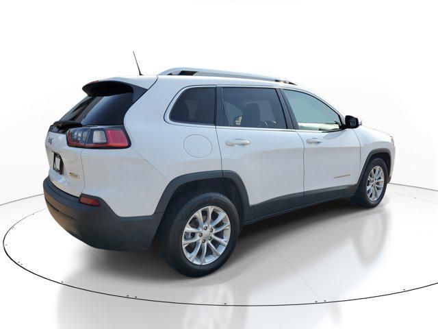 Photo of 2019 Bright White Clearcoat Jeep Cherokee