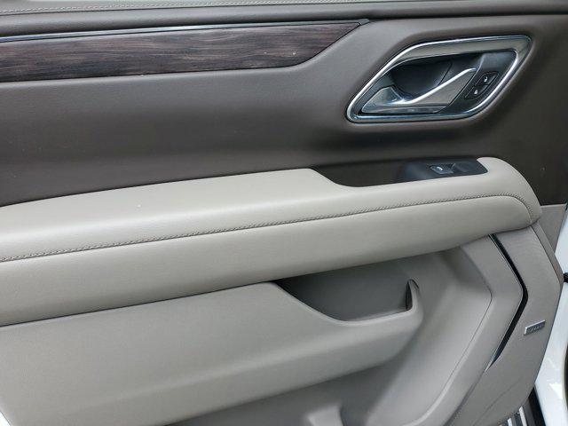 Photo of 2023 Summit White Chevrolet Suburban