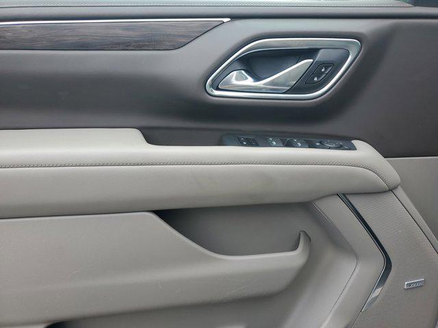 Photo of 2023 Summit White Chevrolet Suburban