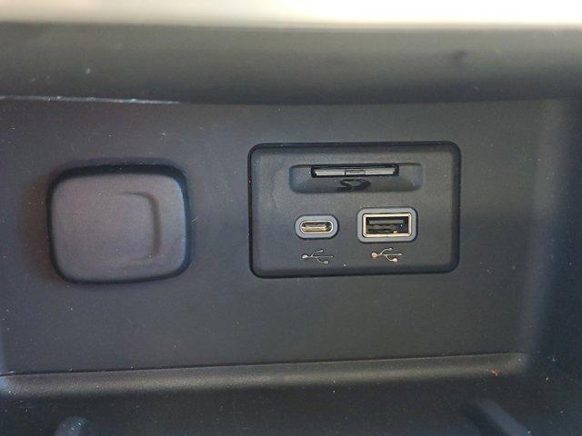 Photo of 2021 White Frost Tricoat GMC Acadia