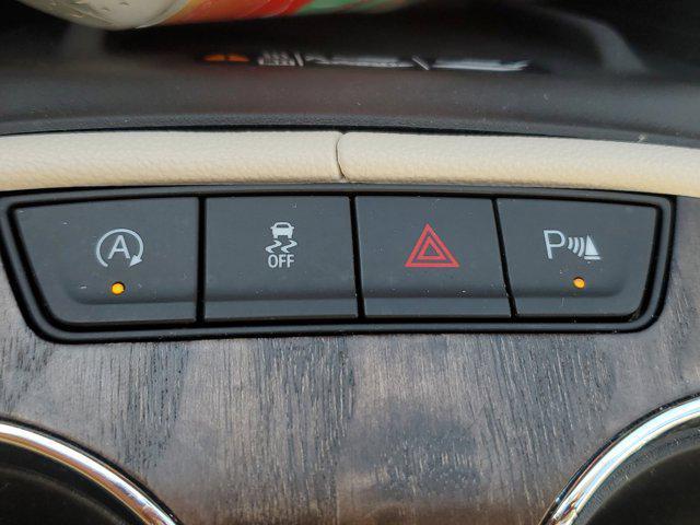 Photo of 2021 White Frost Tricoat GMC Acadia