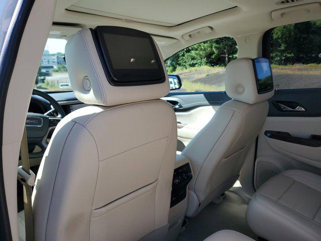 Photo of 2021 White Frost Tricoat GMC Acadia
