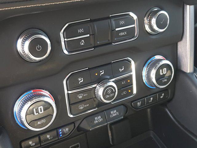 Photo of 2023 Summit White GMC Yukon