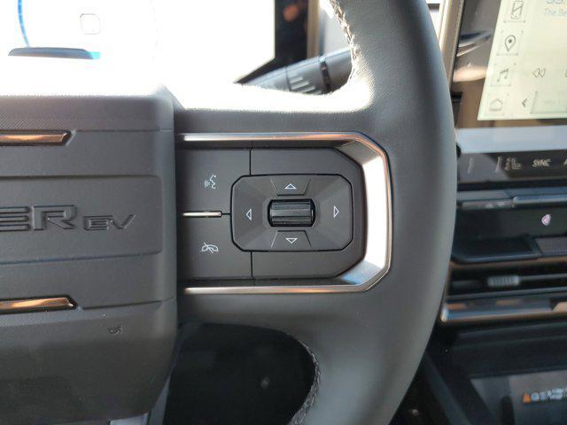 Photo of 2025 Interstellar White GMC HUMMER EV SUV