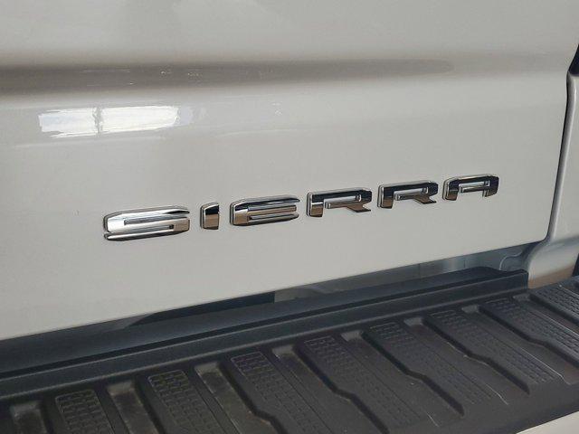 Photo of 2025 White Frost Tricoat GMC Sierra 1500