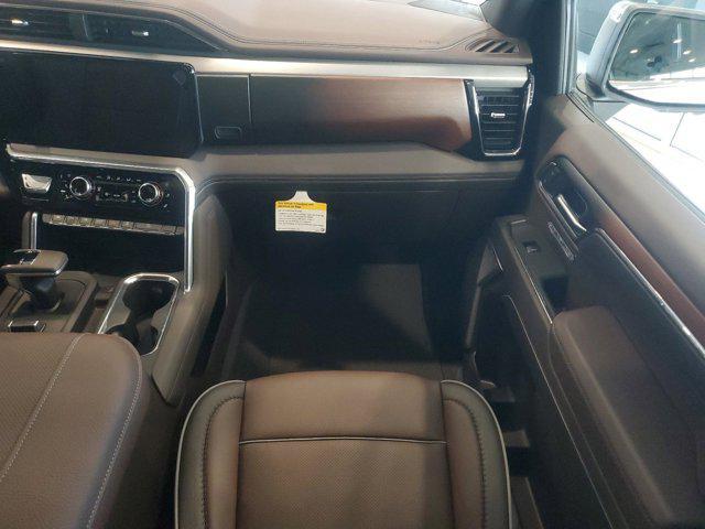 Photo of 2025 White Frost Tricoat GMC Sierra 1500