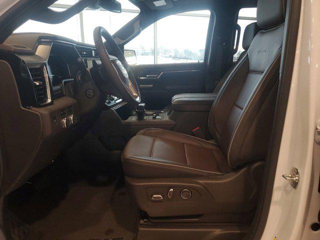 Photo of 2025 White Frost Tricoat GMC Sierra 1500