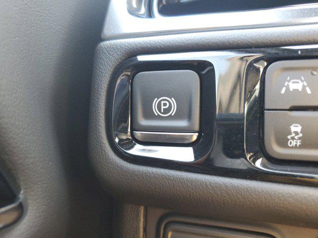 Photo of 2025 Sterling Metallic GMC Yukon XL