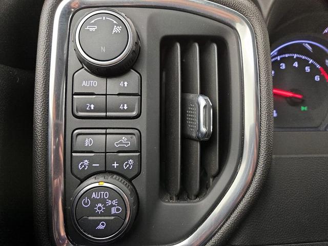 Photo of 2019 Silver Chevrolet Silverado 1500