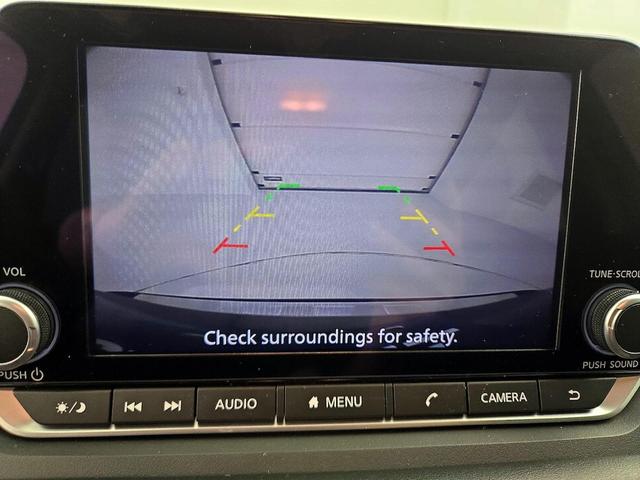 Photo of 2023 Gray Nissan Rogue