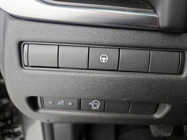 Photo of 2023 Gray Nissan Rogue