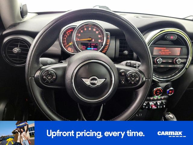 Photo of 2015 Blue MINI Hardtop