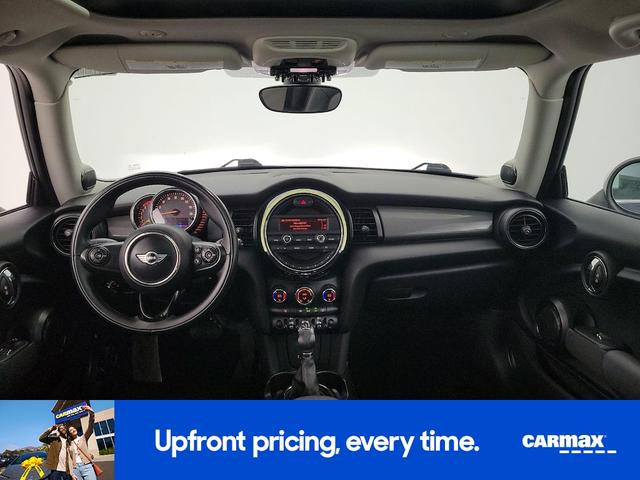 Photo of 2015 Blue MINI Hardtop