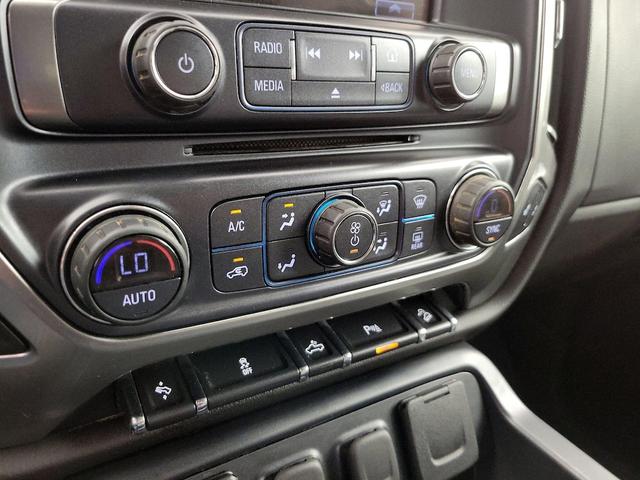 Photo of 2017 Blue Chevrolet Silverado 2500