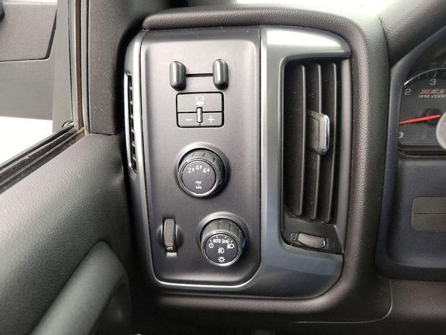 Photo of 2017 Blue Chevrolet Silverado 2500