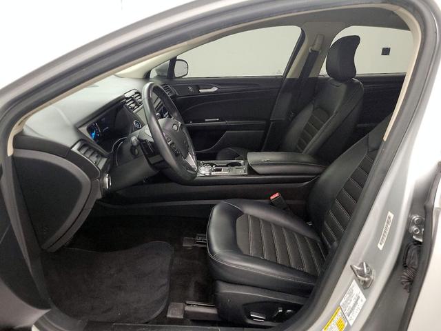 Photo of 2018 Silver Ford Fusion