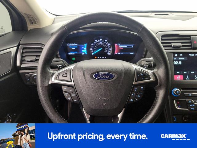 Photo of 2018 Silver Ford Fusion