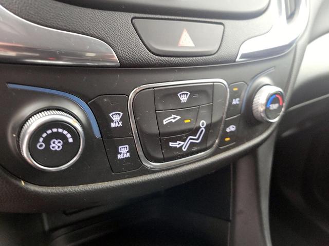 Photo of 2021 White Chevrolet Equinox