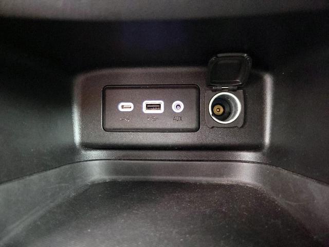 Photo of 2021 White Chevrolet Equinox
