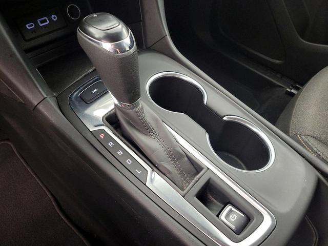 Photo of 2021 White Chevrolet Equinox