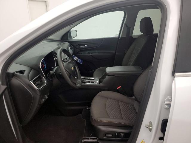 Photo of 2021 White Chevrolet Equinox