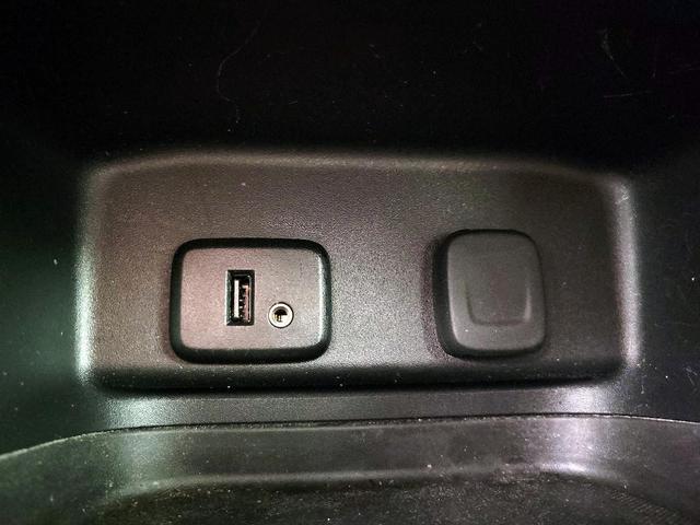 Photo of 2018 Silver Chevrolet Equinox